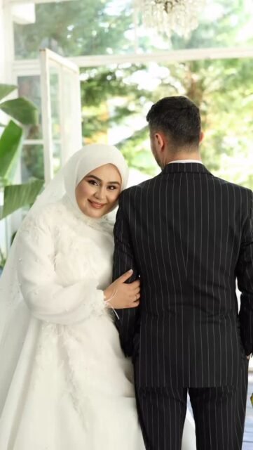 Tatlı Rozerin❤️ gelinliğini emanet aldık, uzak yollardan geldi. provalar yaptık, güldük, eğlendik ve güzel bir teslimat🧿
 gülen yüzler keyifli geri dönüşlerle taçlandı.
 iyiki tanıdık ❤️pozitif enerjin hep var olsun tatlı kız bir ömür mutluluklar ❤️❤️❤️❤️
#tasarım #kişiyeözel #kişiyeözeltasarım #özeldikim #stil #moda #söz #nişan #gelinlik #düğün #